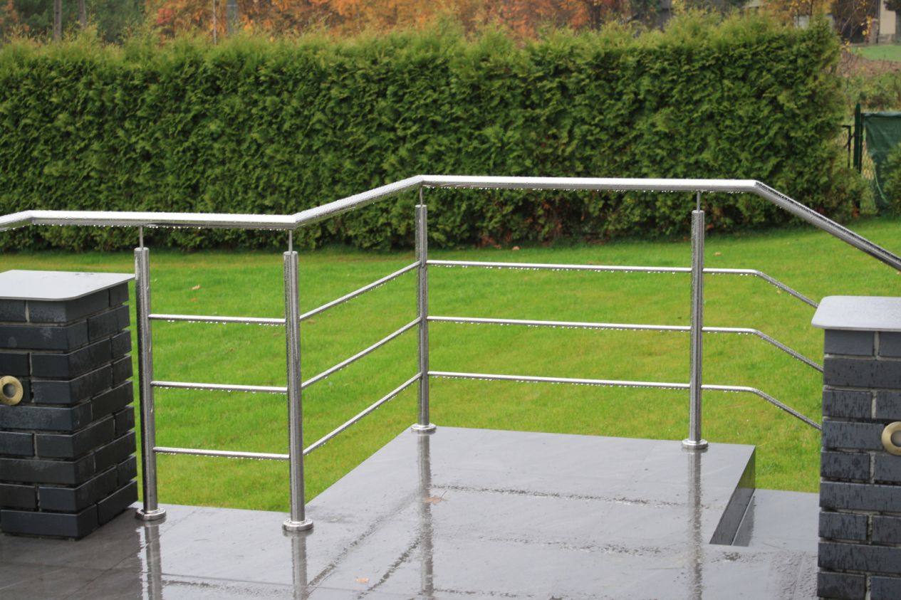 Balustrada nierdzewna - budowa i jej zastosowanie