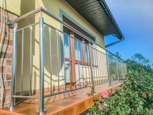 Ile kosztują słupki do balustrady? Cennik i dobór do systemu