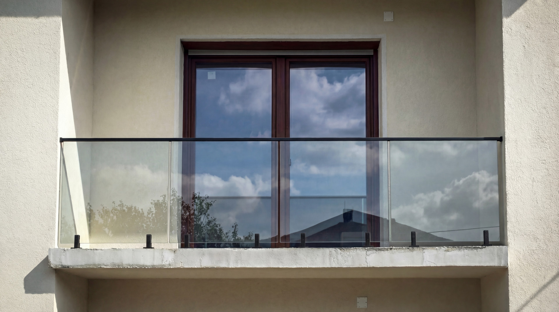 balustarda na spigotach czarnych szkło bezbarwne balustarda na spigotach czarnych szkło bezbarwne