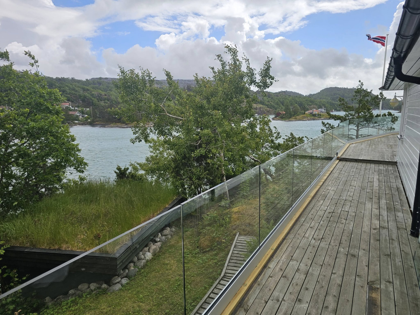 balustarda szklana na listwie aluminiowej