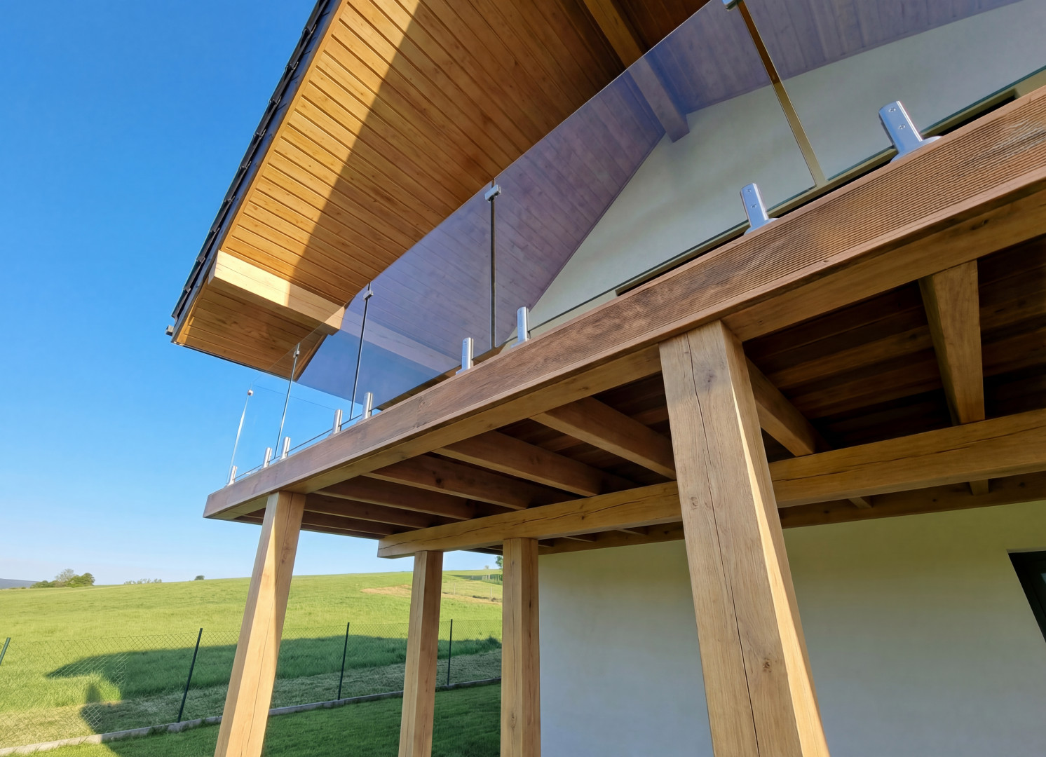 balustrada szklana na spigotach szkło bezbarwne