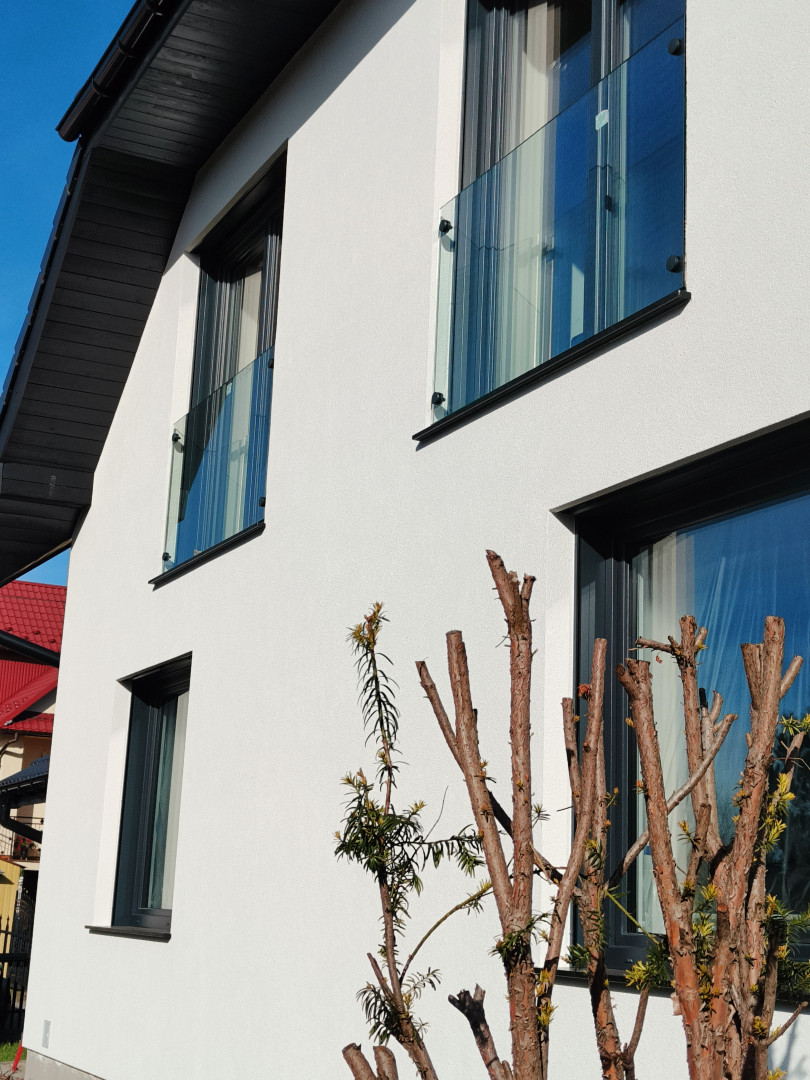 balkon francuski szklany podtynkowy typu Z w stylu LOFT czarny ral 9005 - realizacja na domie jednorodzinnym balkon francuski szklany podtynkowy typu Z w stylu LOFT czarny ral 9005 - realizacja na domie jednorodzinnym